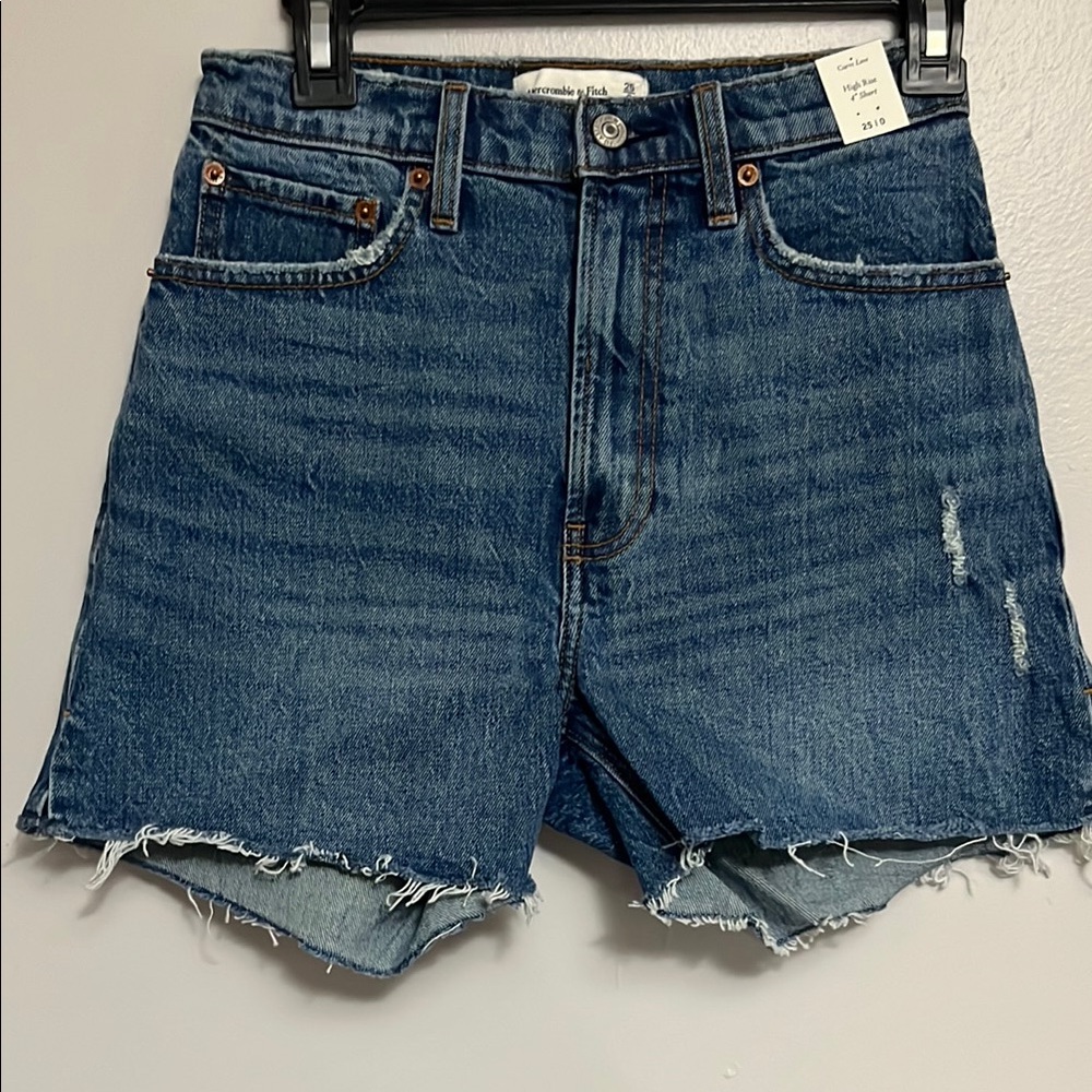 💥Abercrombie & Fitch Distressed Blue Jean Shorts💥